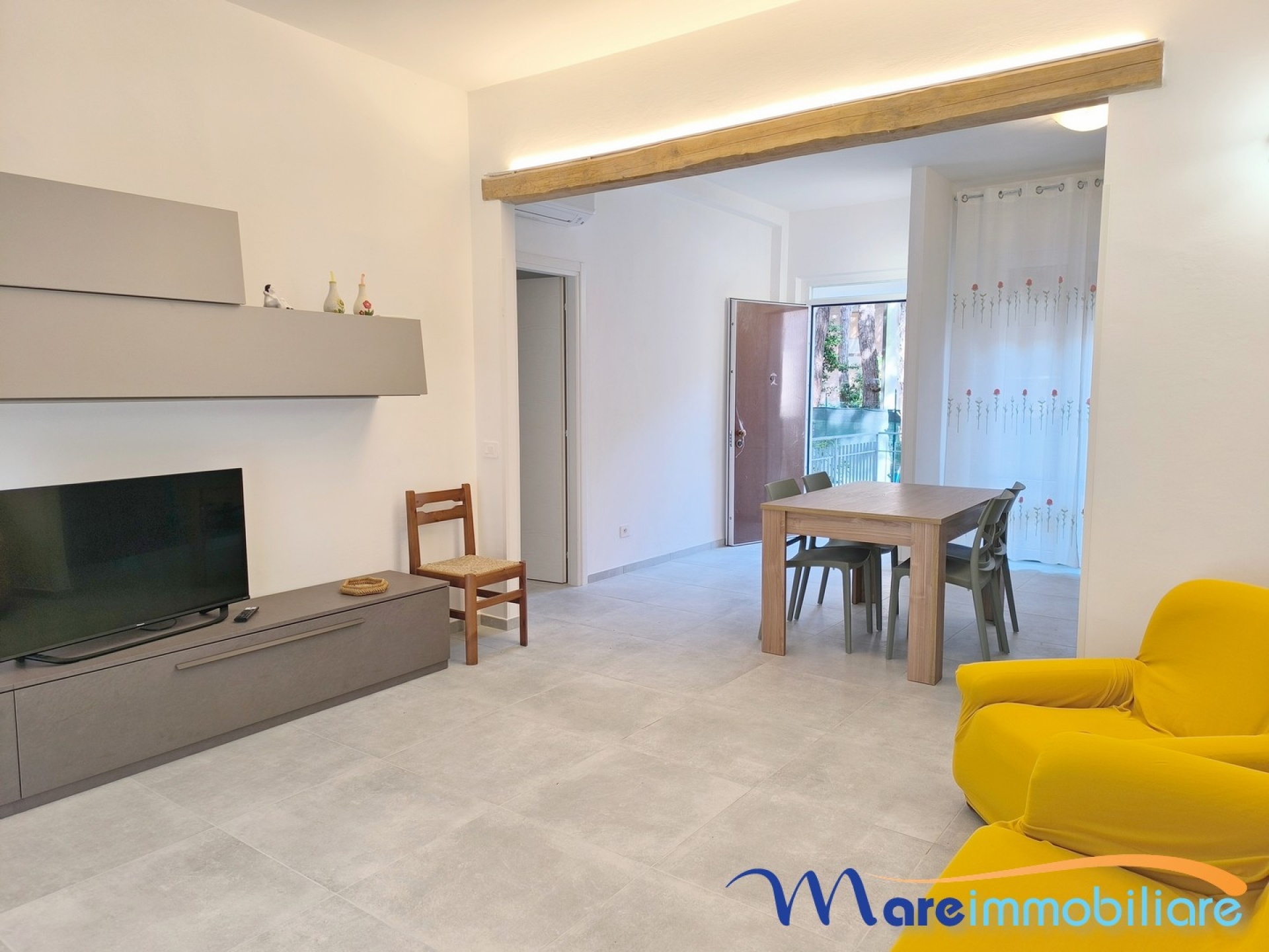 Appartamento ampia metratura con giardino