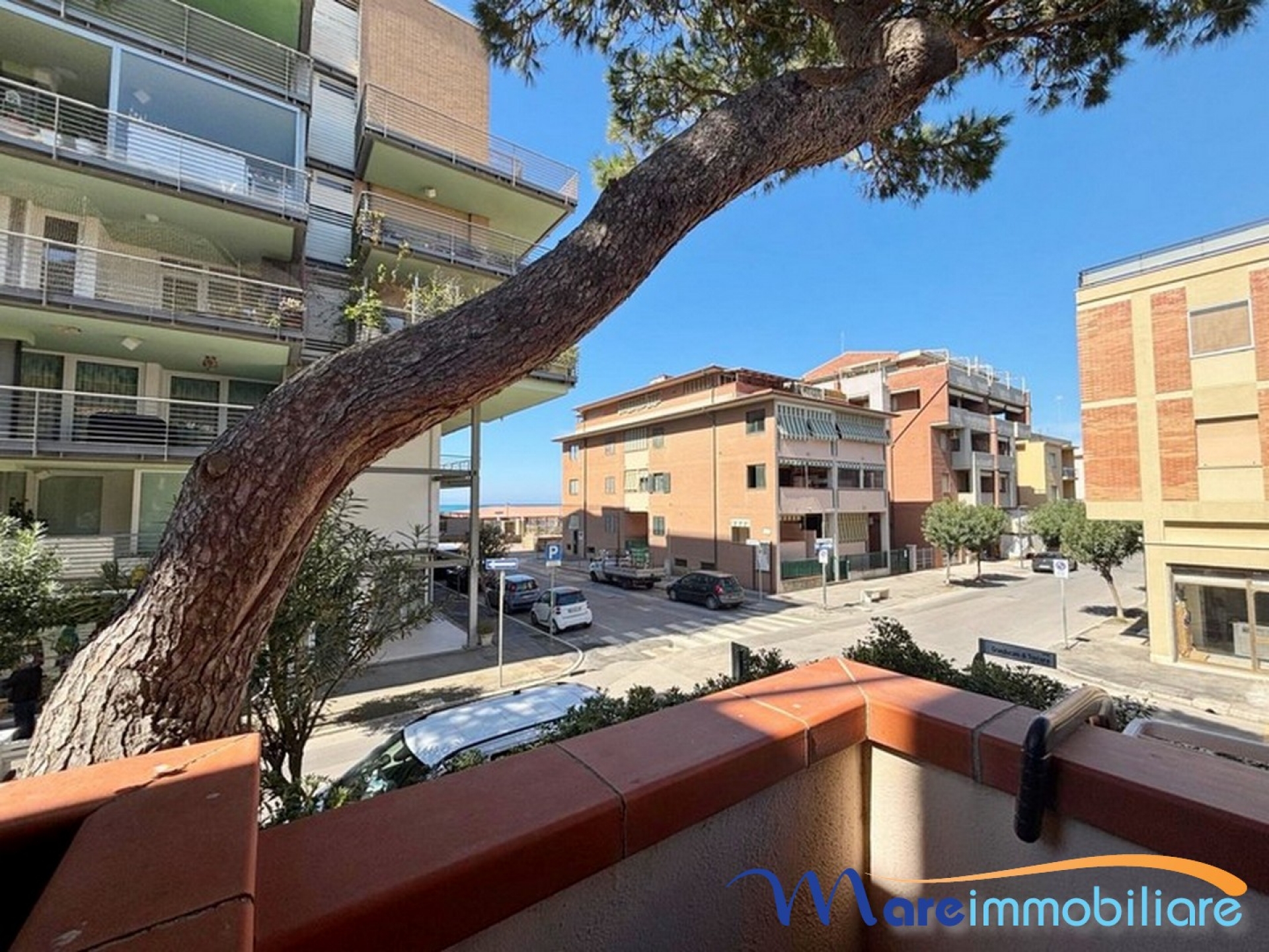 TRILOCALE A DUE PASSI DAL MARE - ZONA CENTRO -