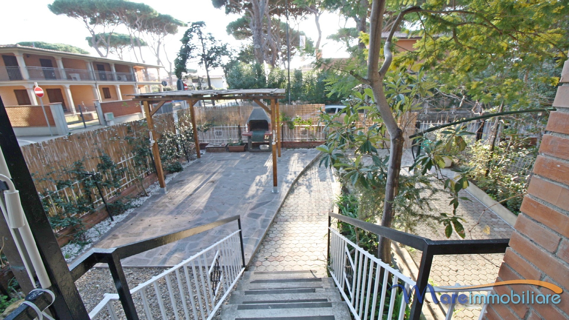 Trilocale con ingresso indipendente e ampio giardino