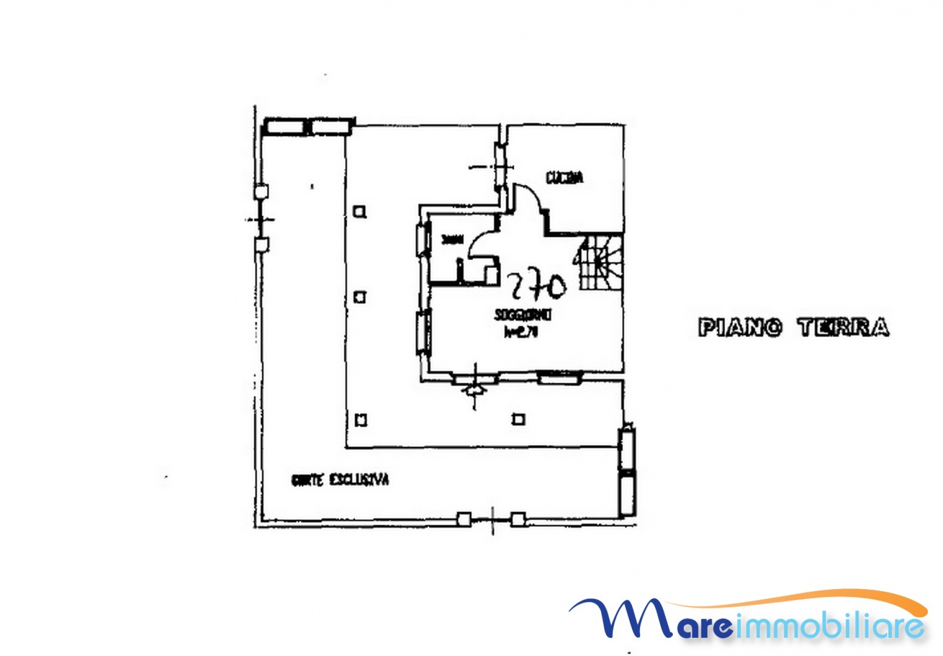 Quadrilocale al primo piano con posto auto e monolocale condonato al piano terra