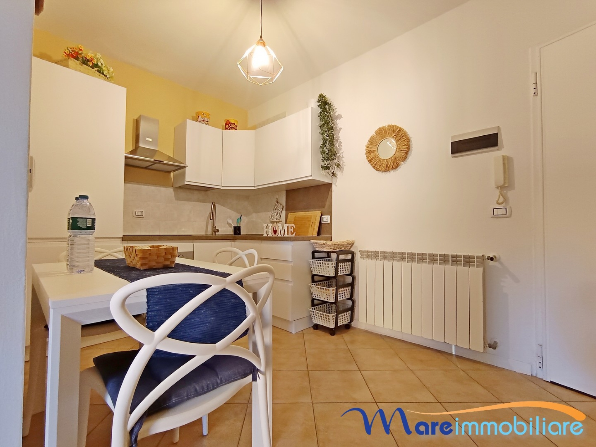 Bilocale sul corso con grande terrazza