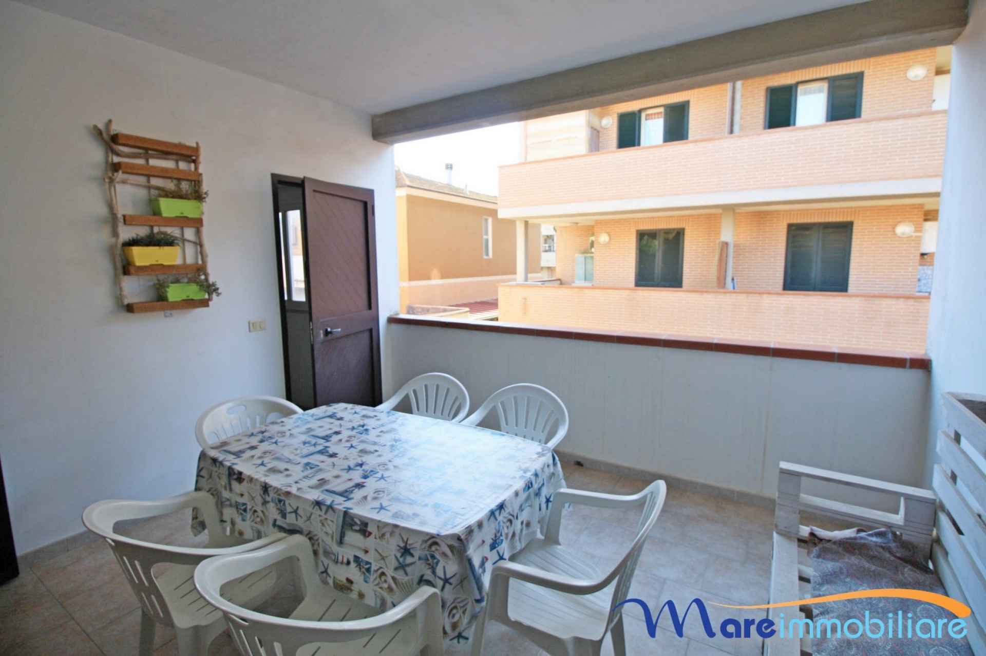 Trilocale zona centrale doppia veranda